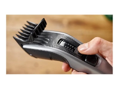 PHILIPS Hairclipper series 3000 stainless steel blades